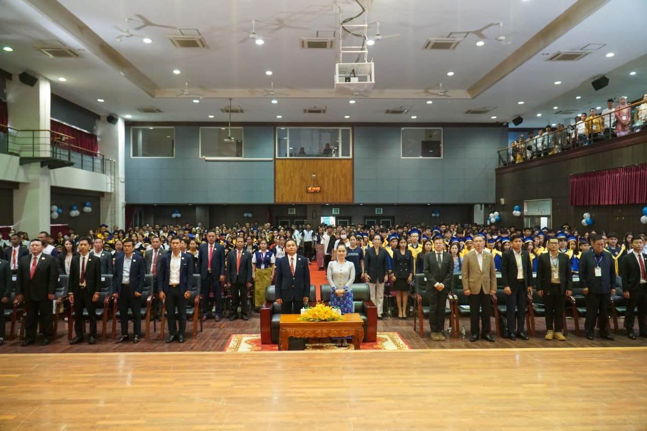 Arizon Grand Mount Annual Greaduation 4.jpg