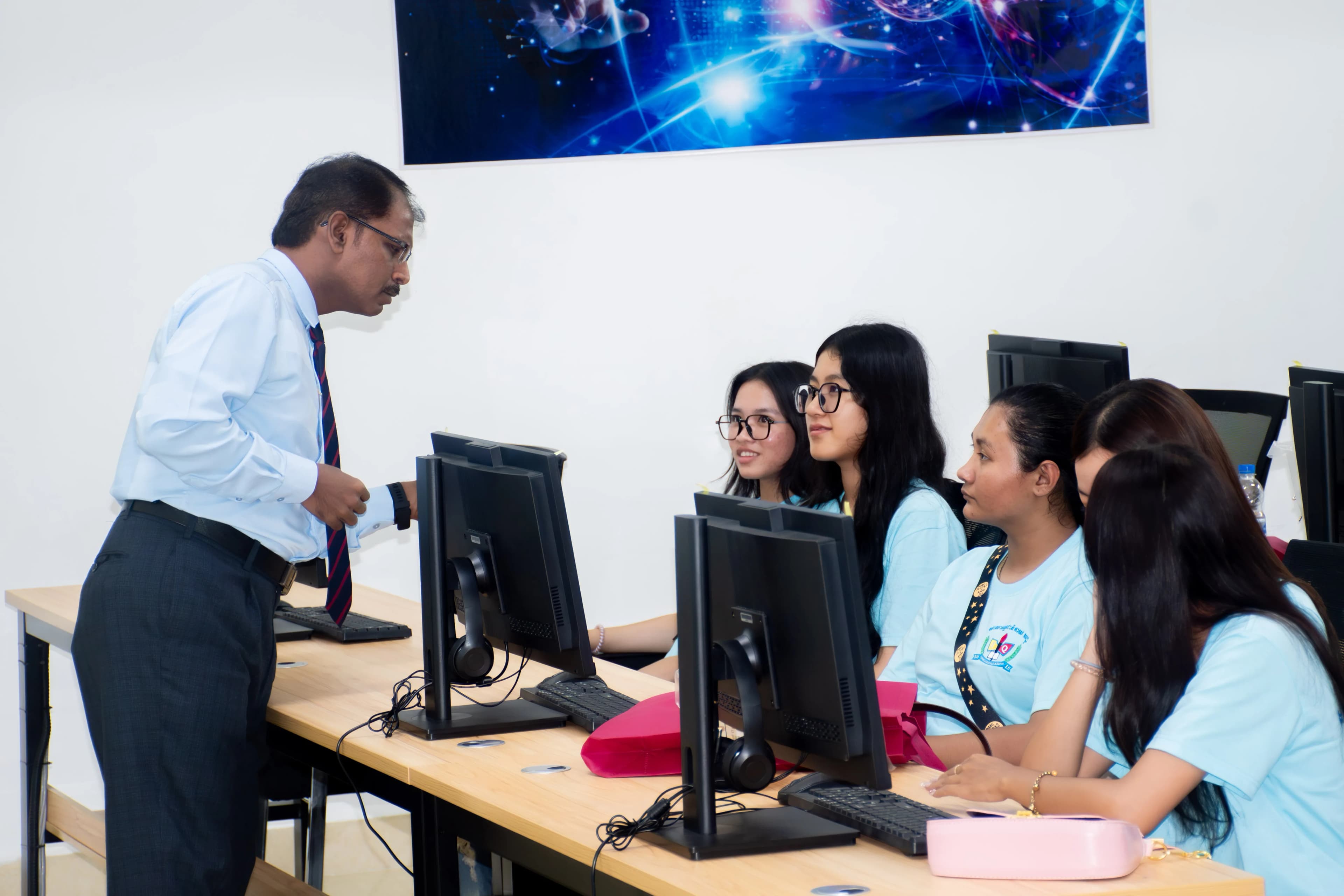 IQ school visit 02.webp