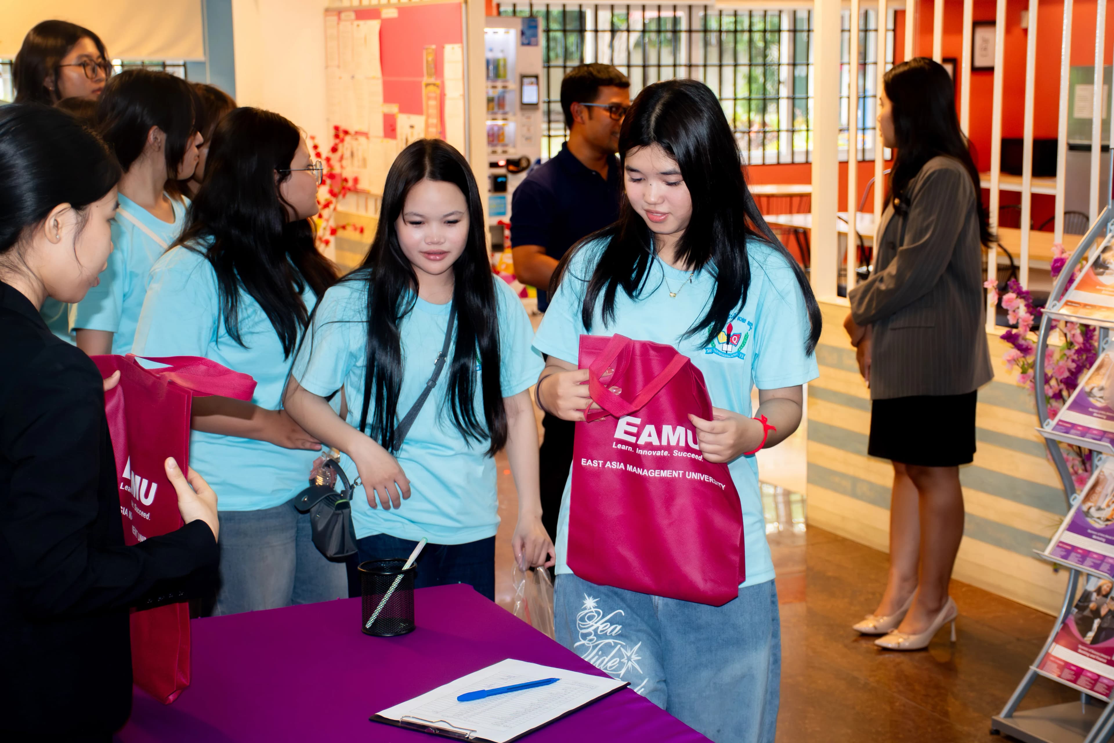 IQ school visit 05.webp