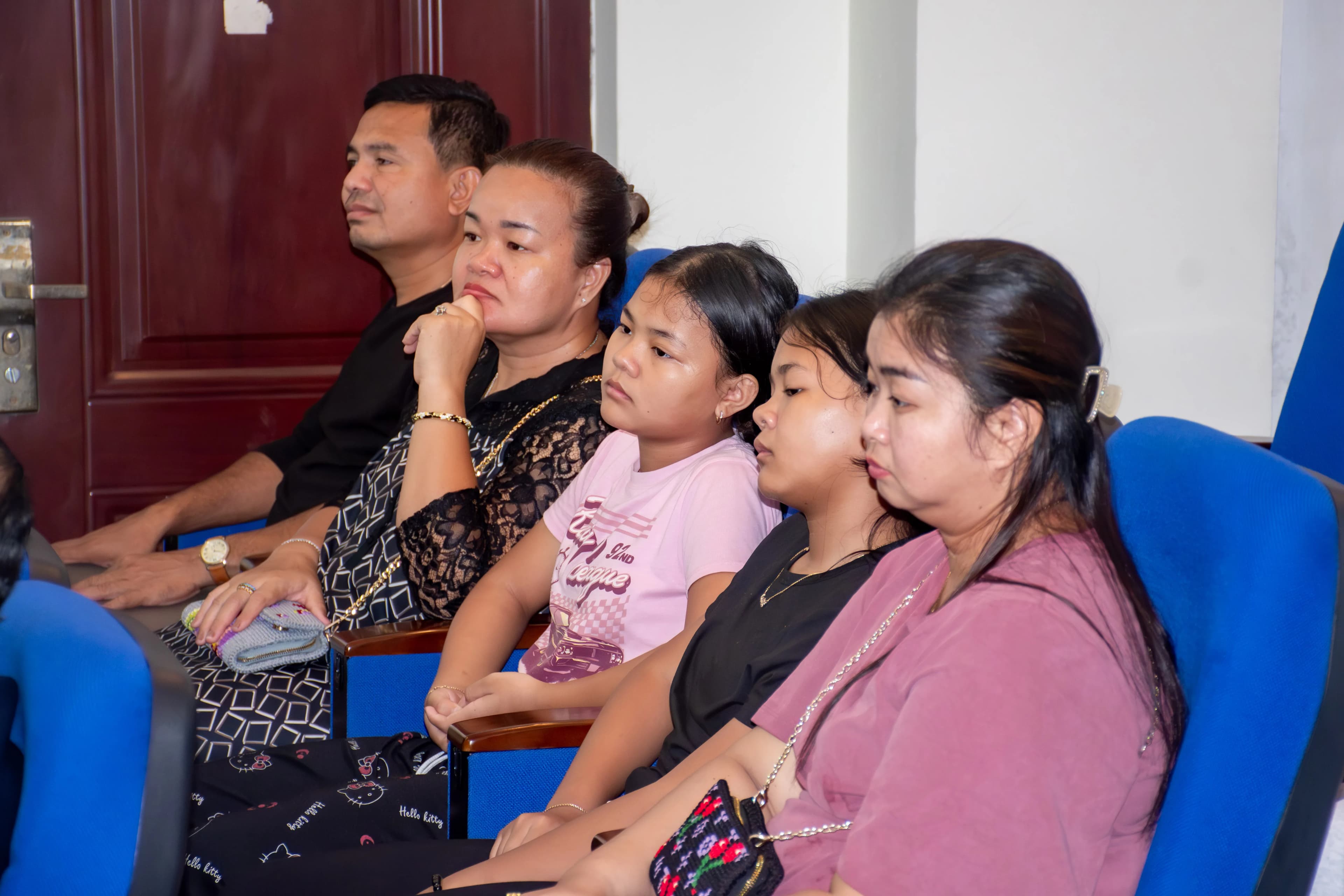 students-parents-meeting-6.webp
