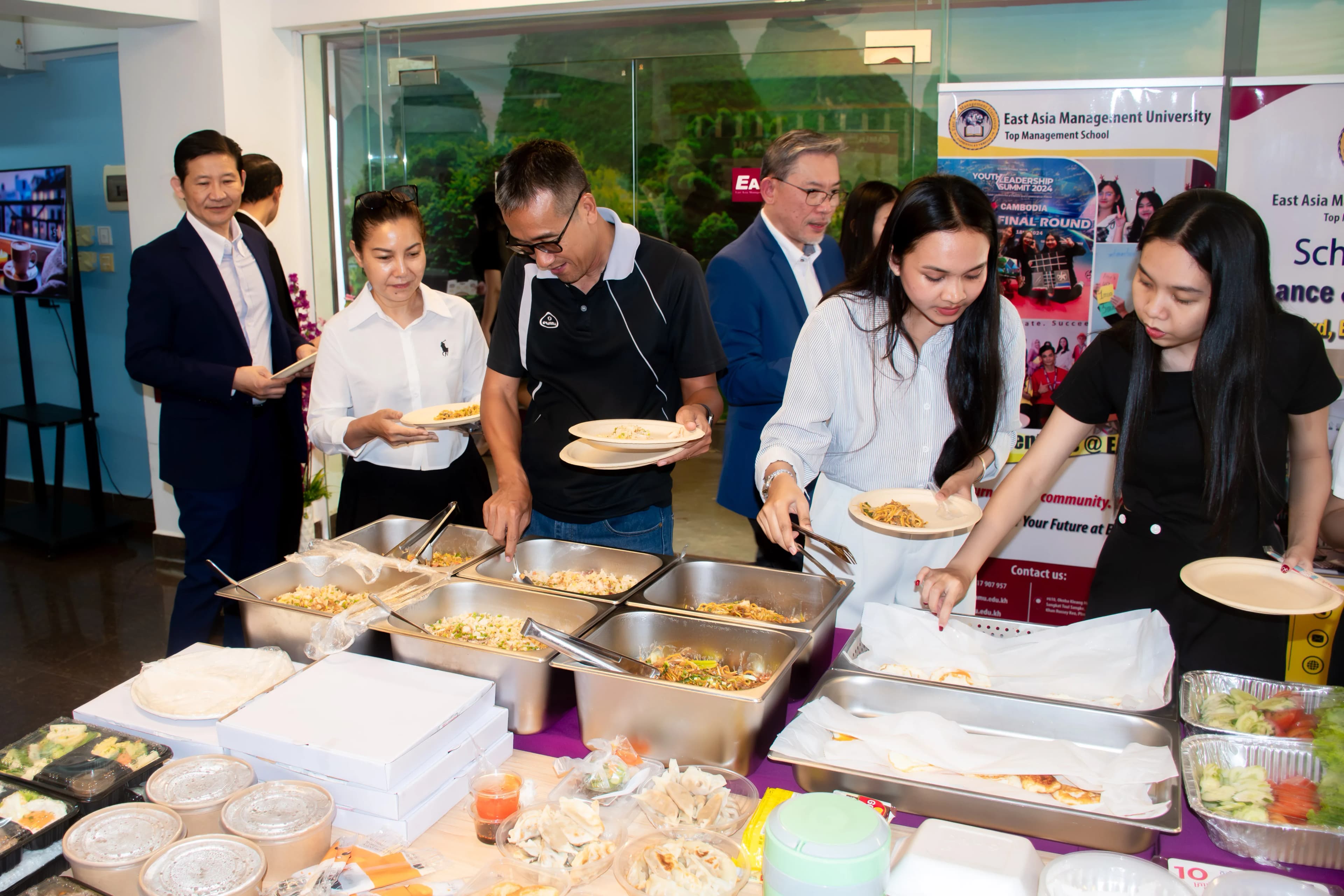 EAMU Community Comes Together for a Potluck Celebration