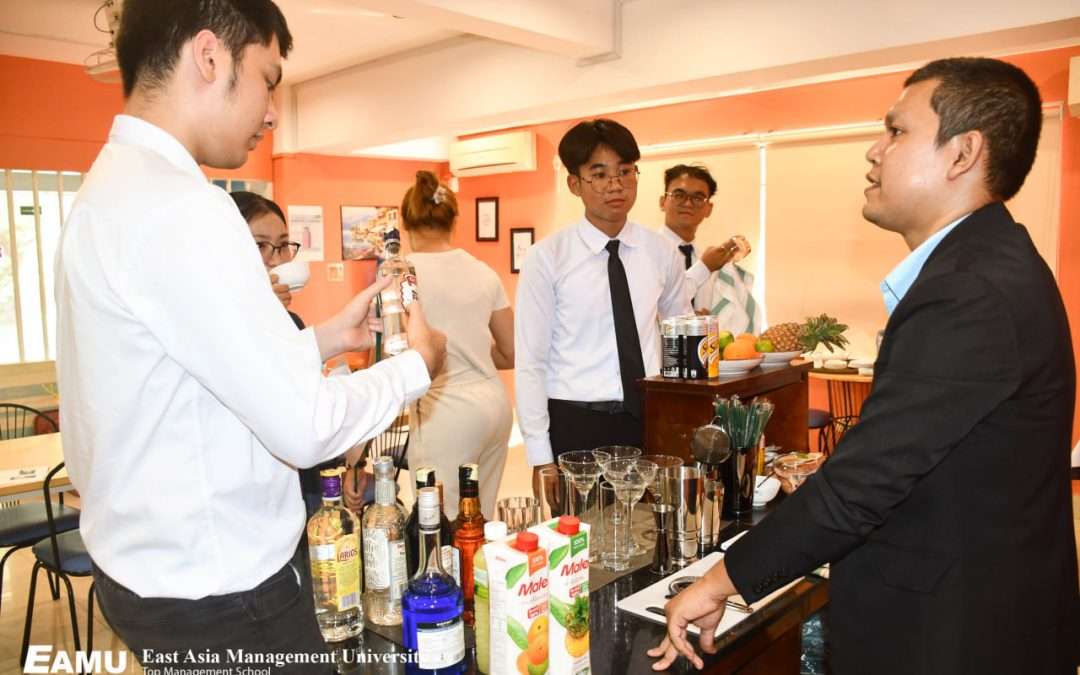 Practical training in making cocktails on 29 April 2024