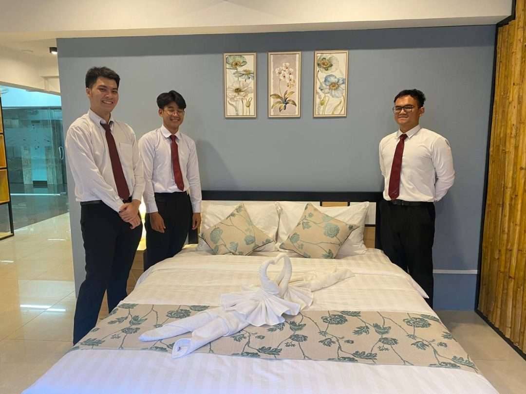 H&T students supervising Hotel operations